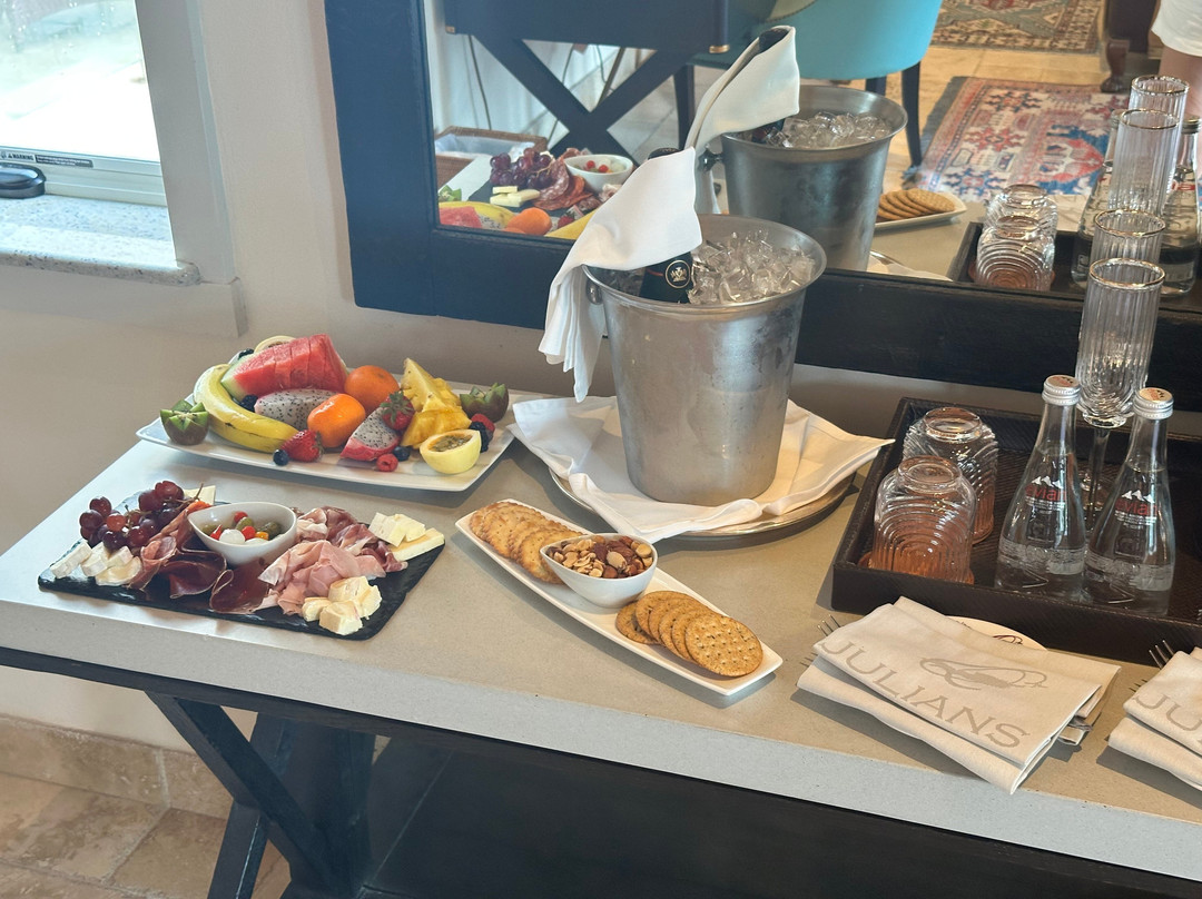 Quintessence Hotel主图