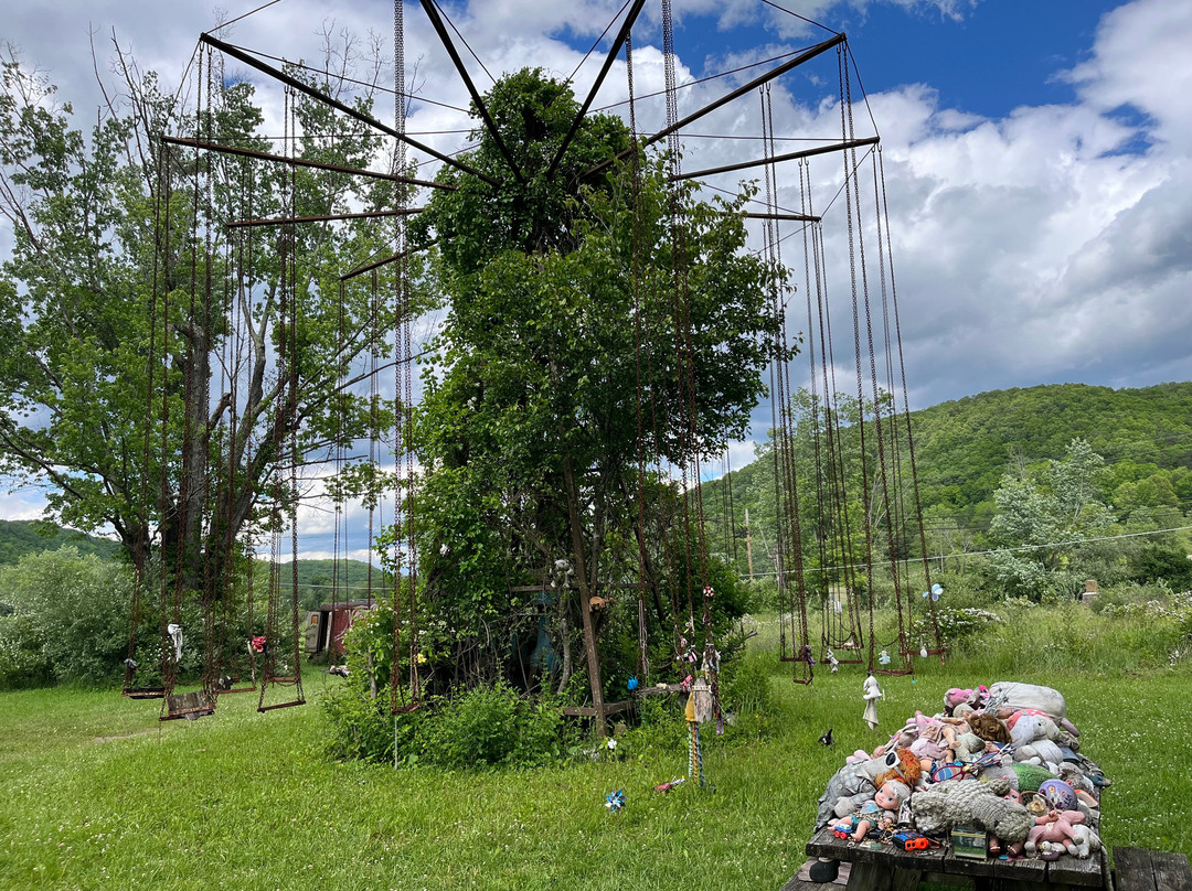 Lake Shawnee Abandoned Amusement Park-Rock必去景点