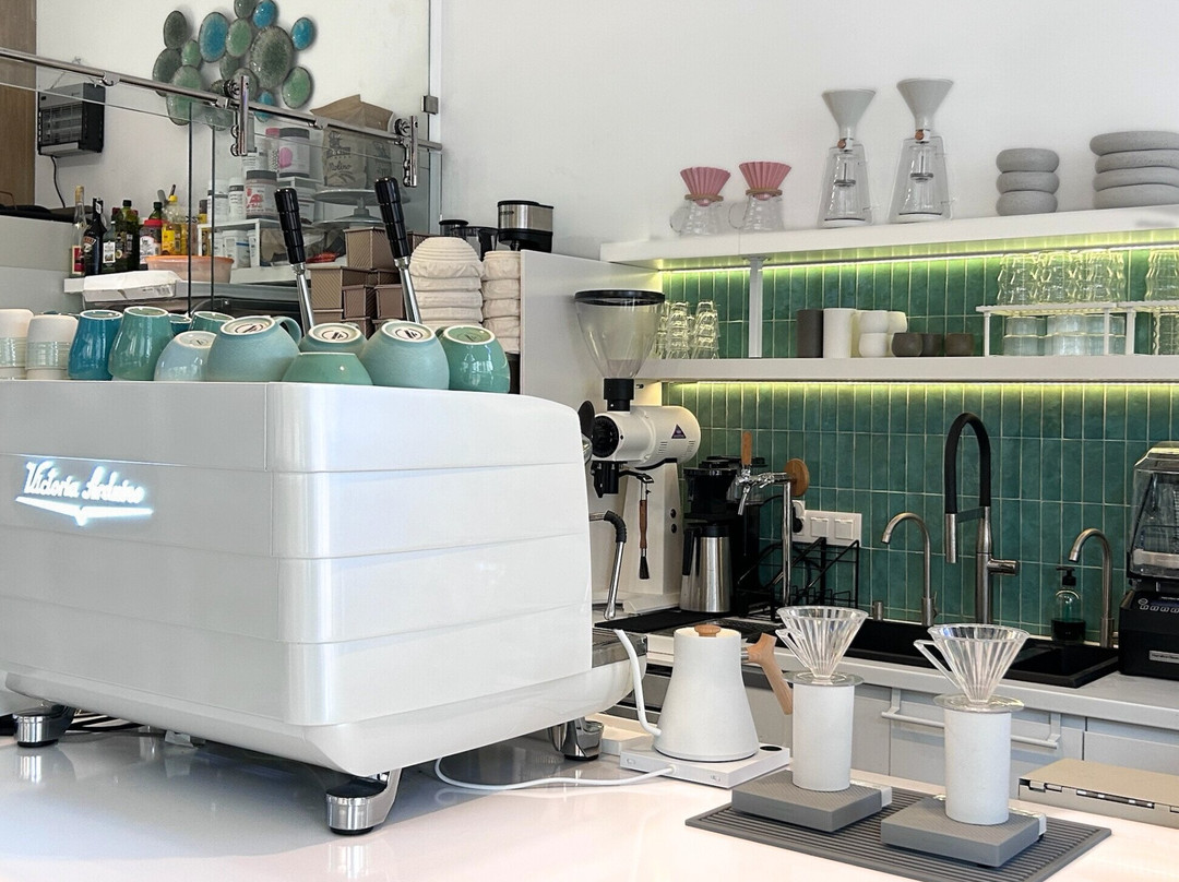 Beno - Coffee Roasters & Artisanal Bakery