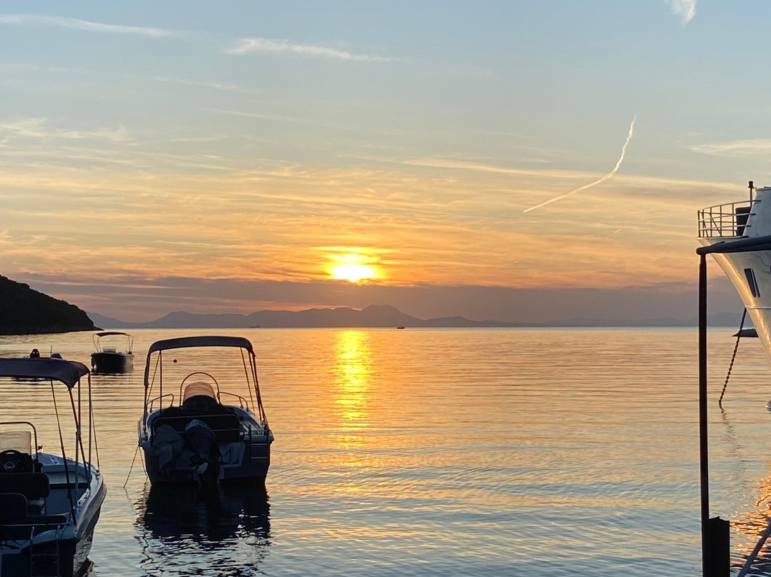 Chrisovalanto Hotel主图