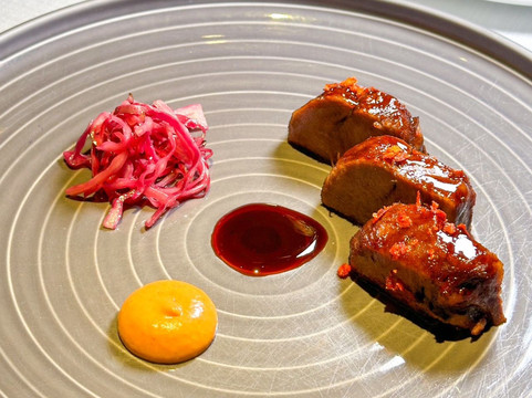 高桌牛排馆 （陆家嘴紫金山店）主图