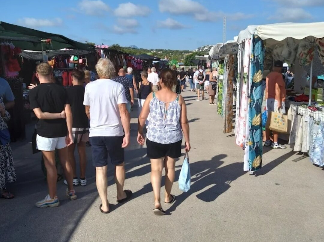 Friday Market-莫拉伊利亚必去景点