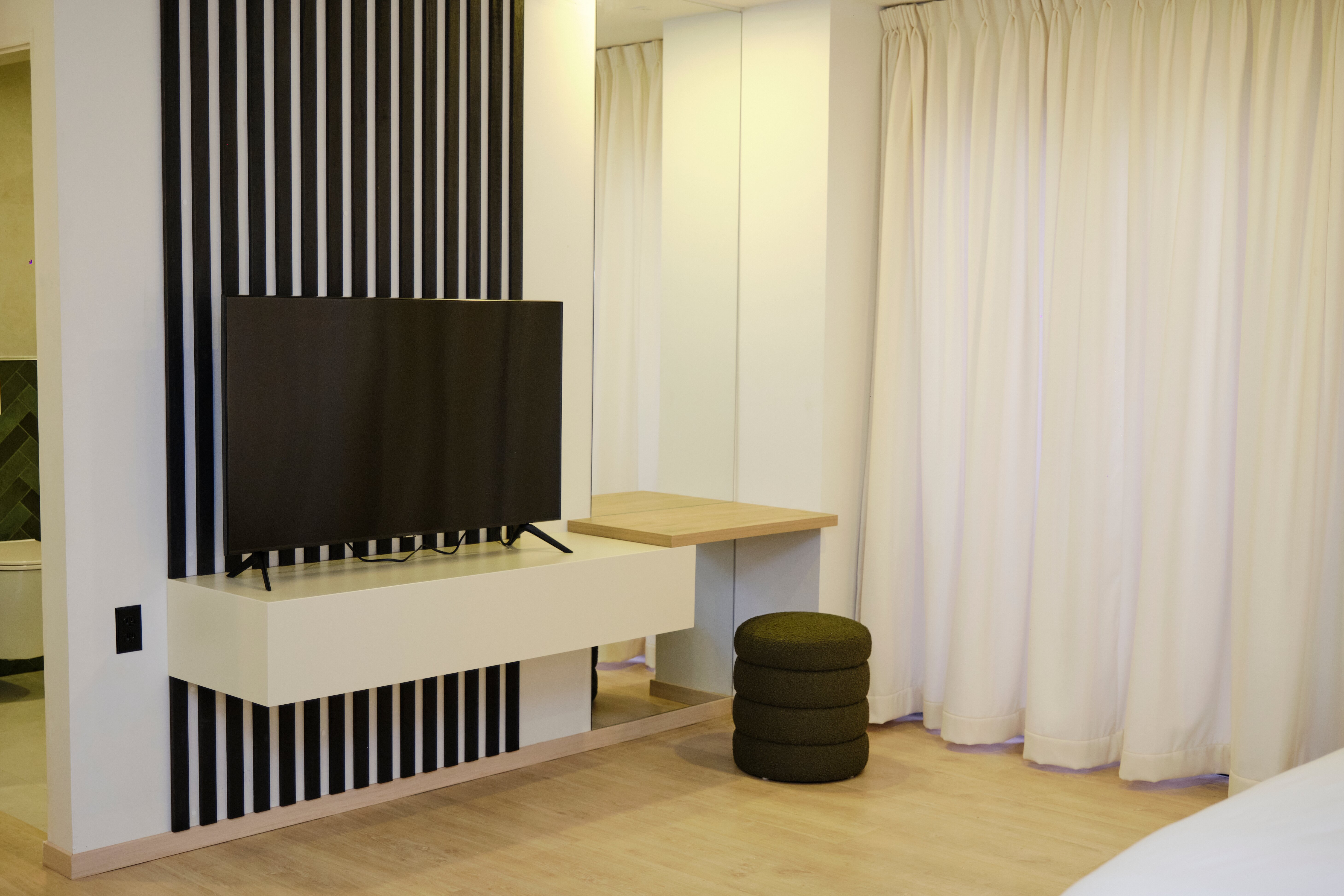 Queens Hotel Suriname-客卧
