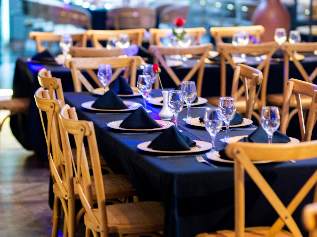 Flamboyant Restaurant & Lounge