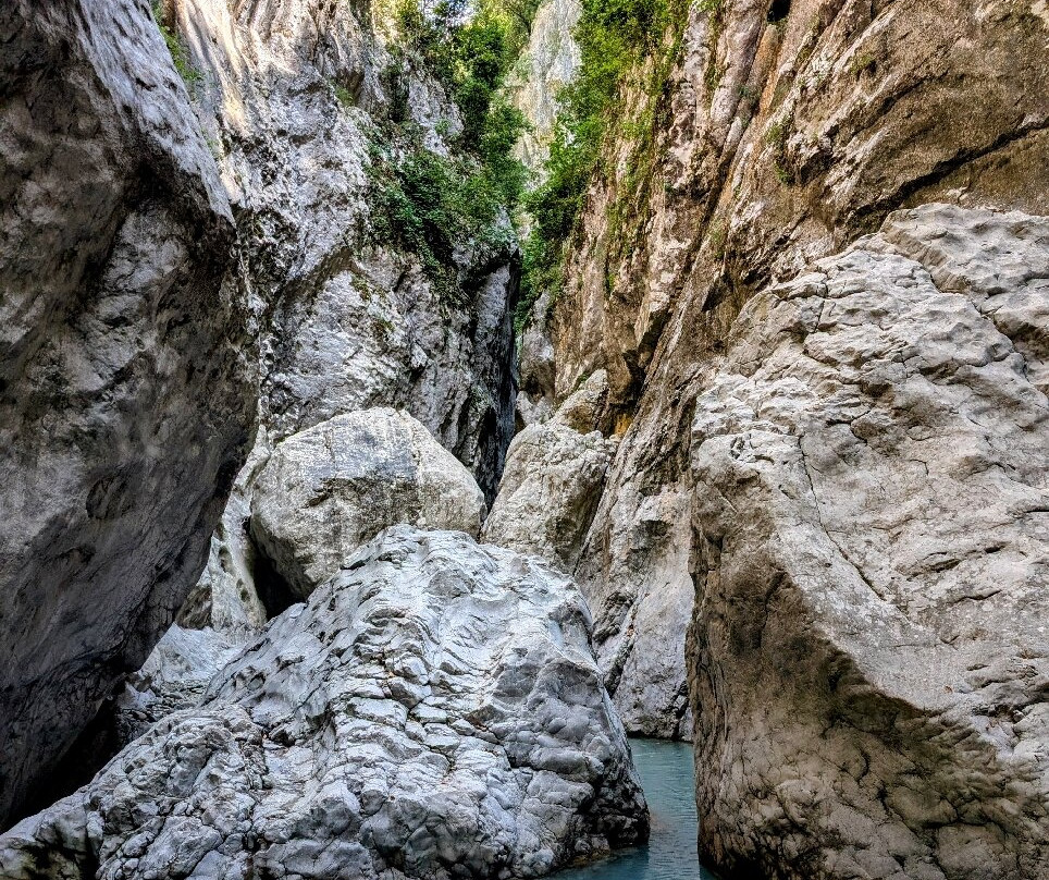 Holta Canyon-Gramsh必去景点