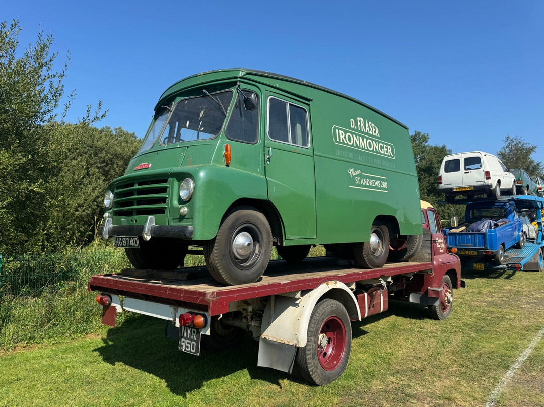 Scottish Vintage Bus Museum-丹弗姆林必去景点