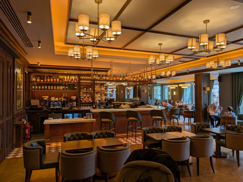 克利夫登站酒店