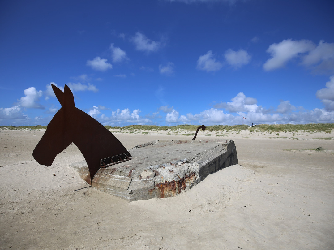 Bill Woodrows Fredsskulptur-Blaavand必去景点