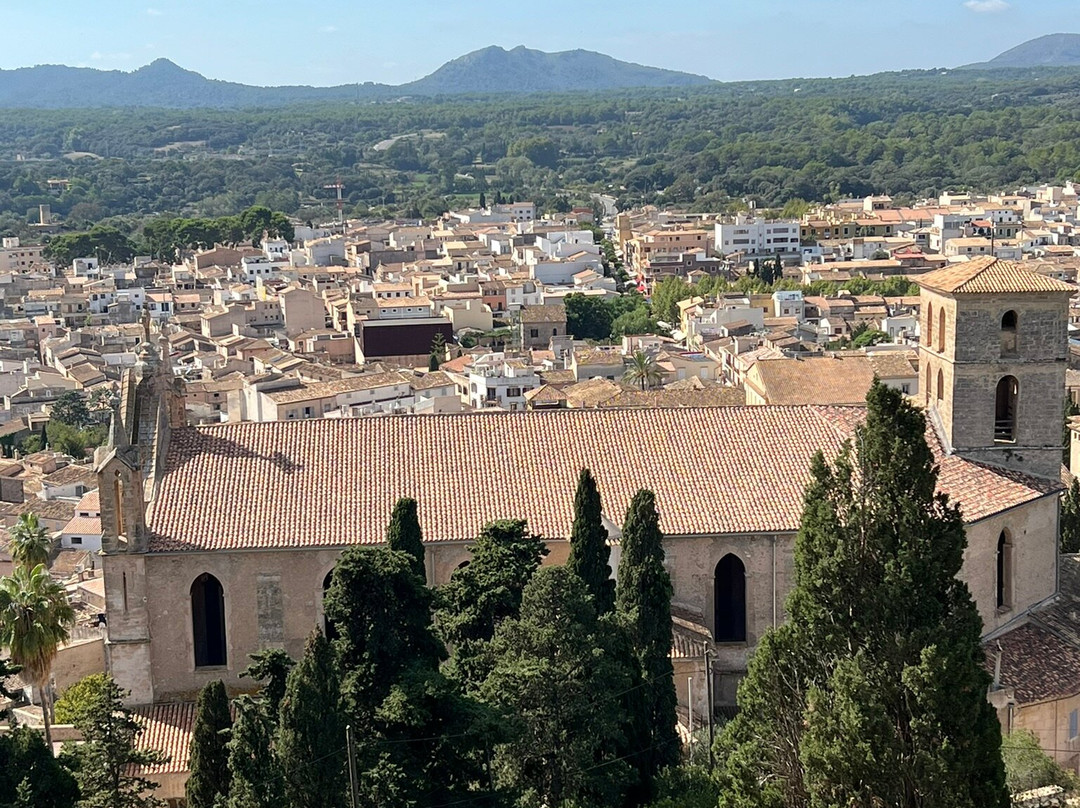 Iglesia Parroquial de la Transfiguracion del Senor-Arta必去景点