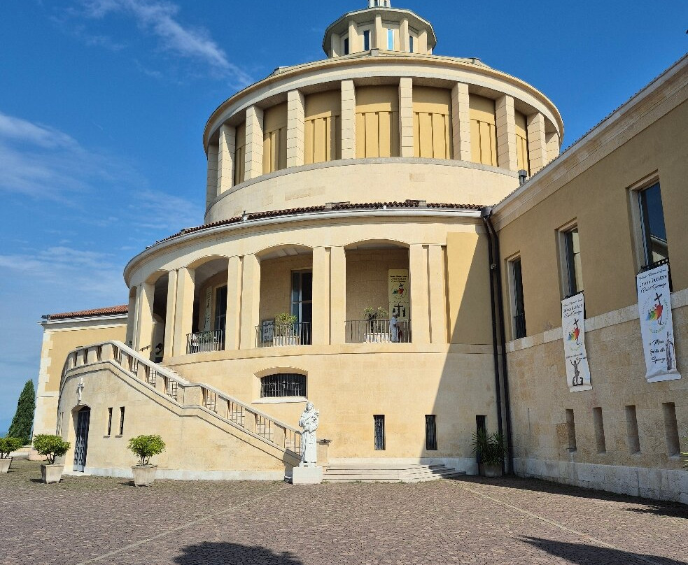 Santuario Madonna di Lourdes-维罗纳必去景点