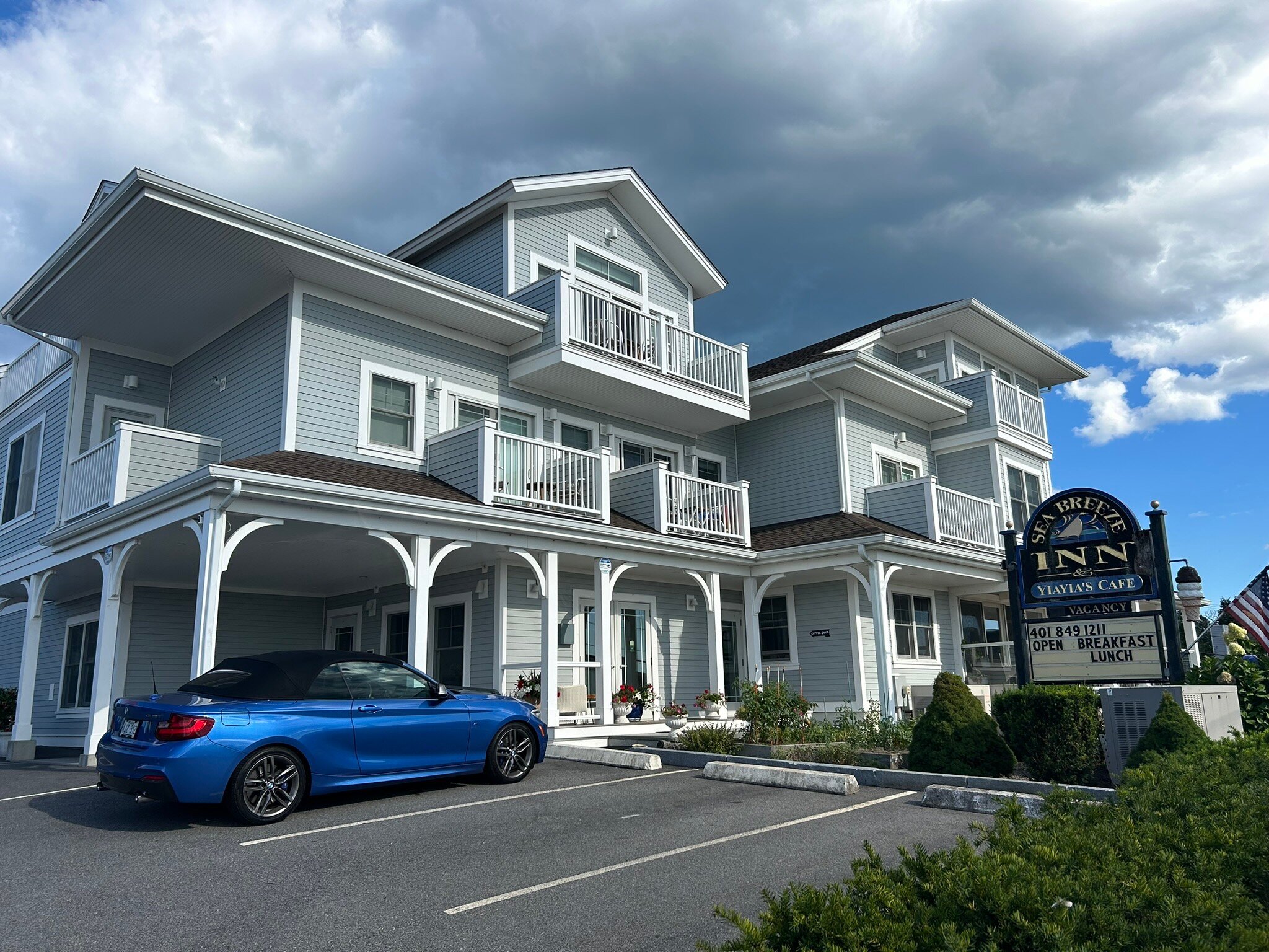 The Sea Breeze Inn-官方