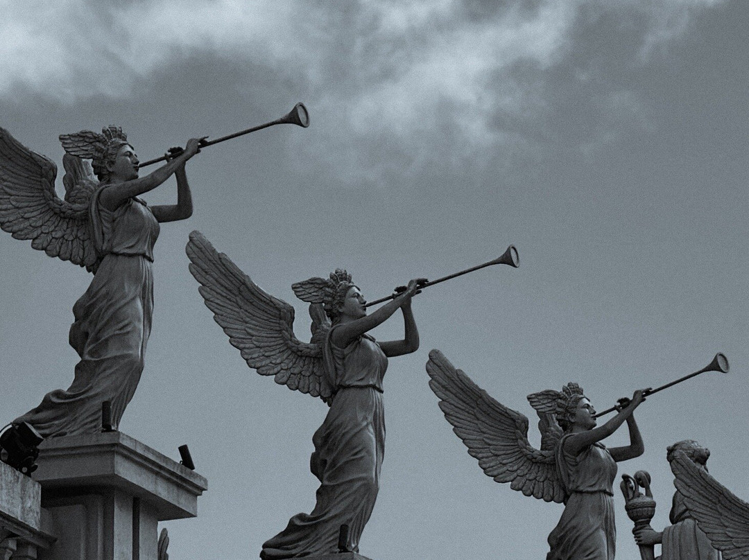 Golden Bridge Bana Hills Tours-岘港必去景点