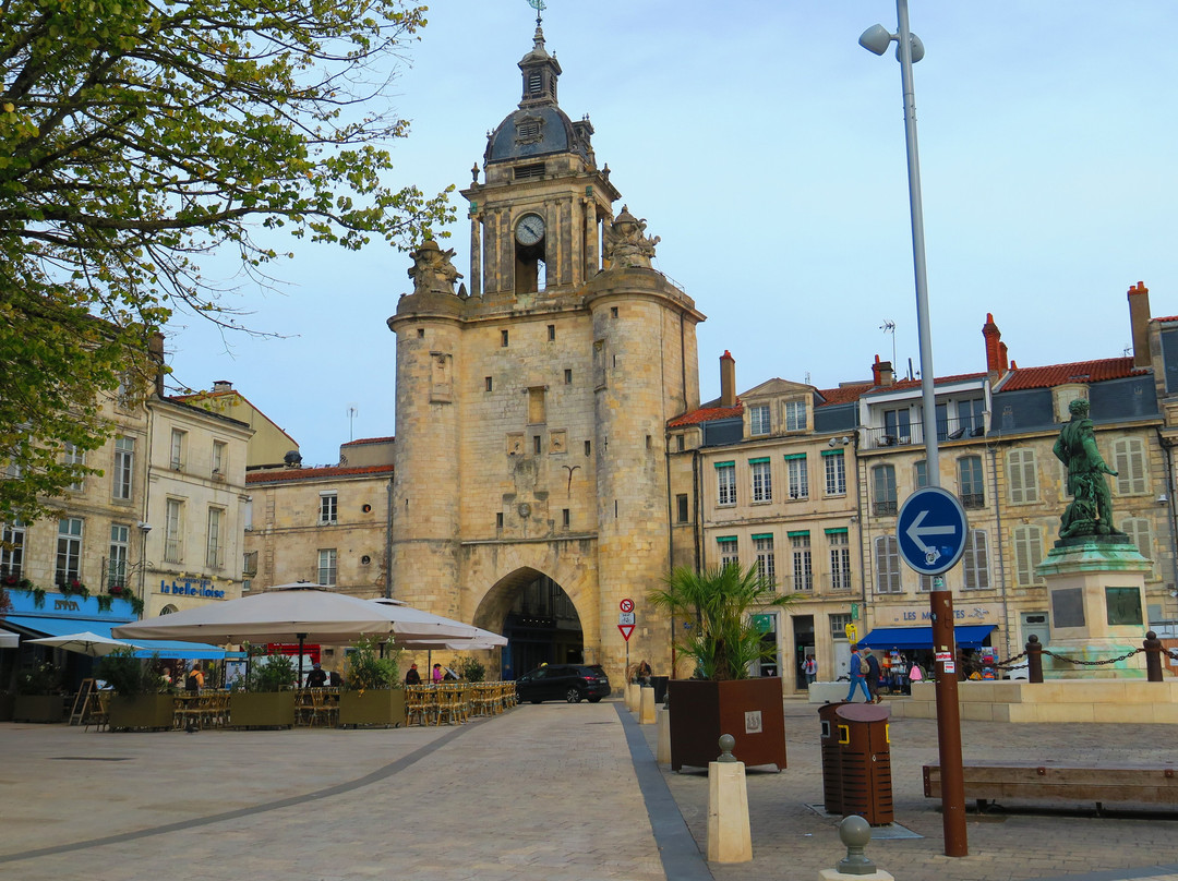 Porte de la Grosse-Horloge-拉罗谢尔必去景点