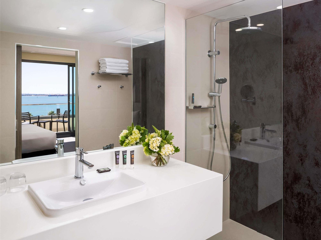 吉朗诺富特酒店主图