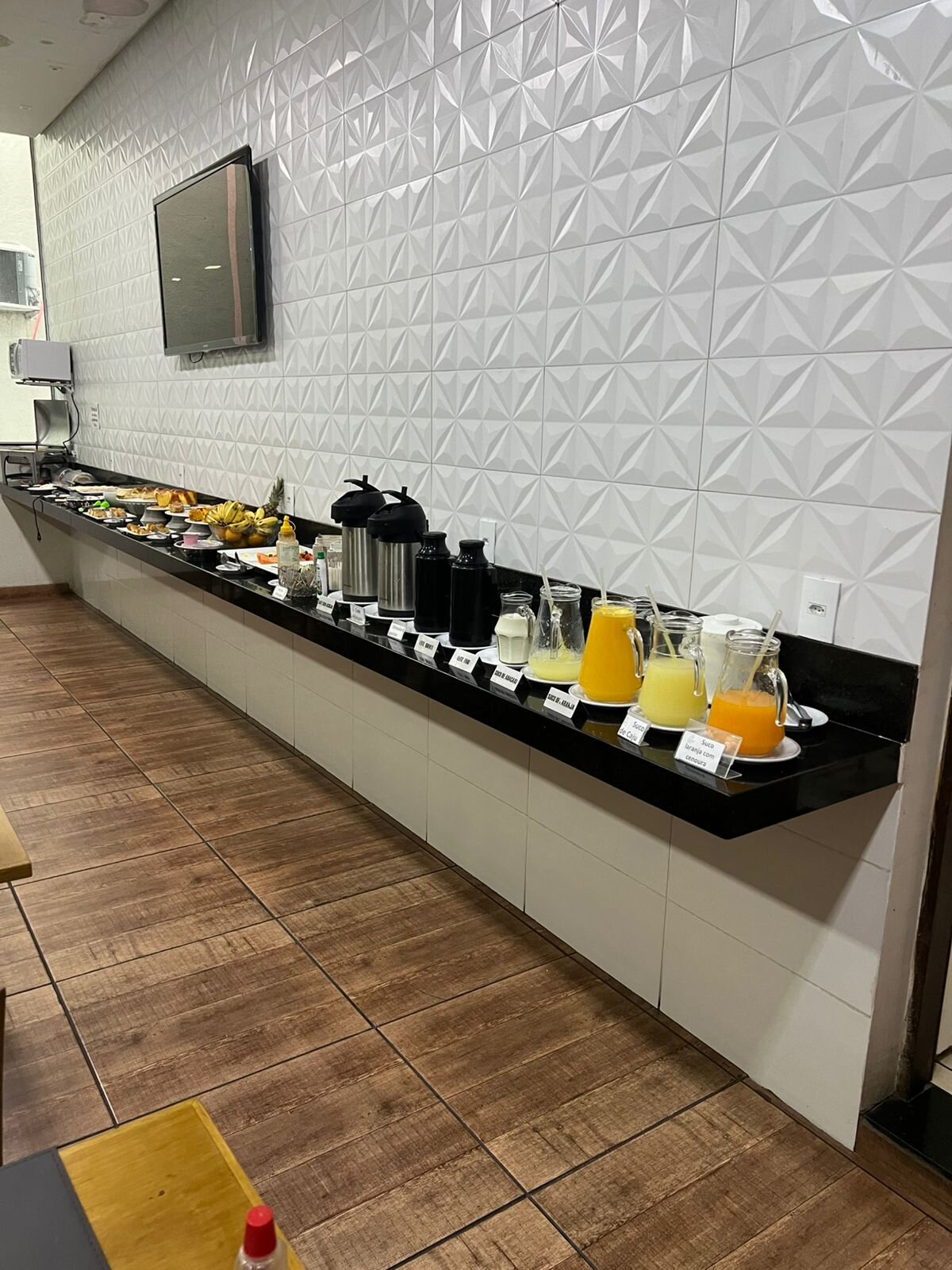 Victor Plaza Hotel-官方