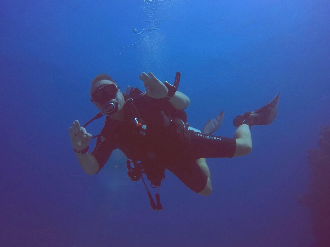 Deep Ocean Blue Diving Center-艾尔可西利亚必去景点