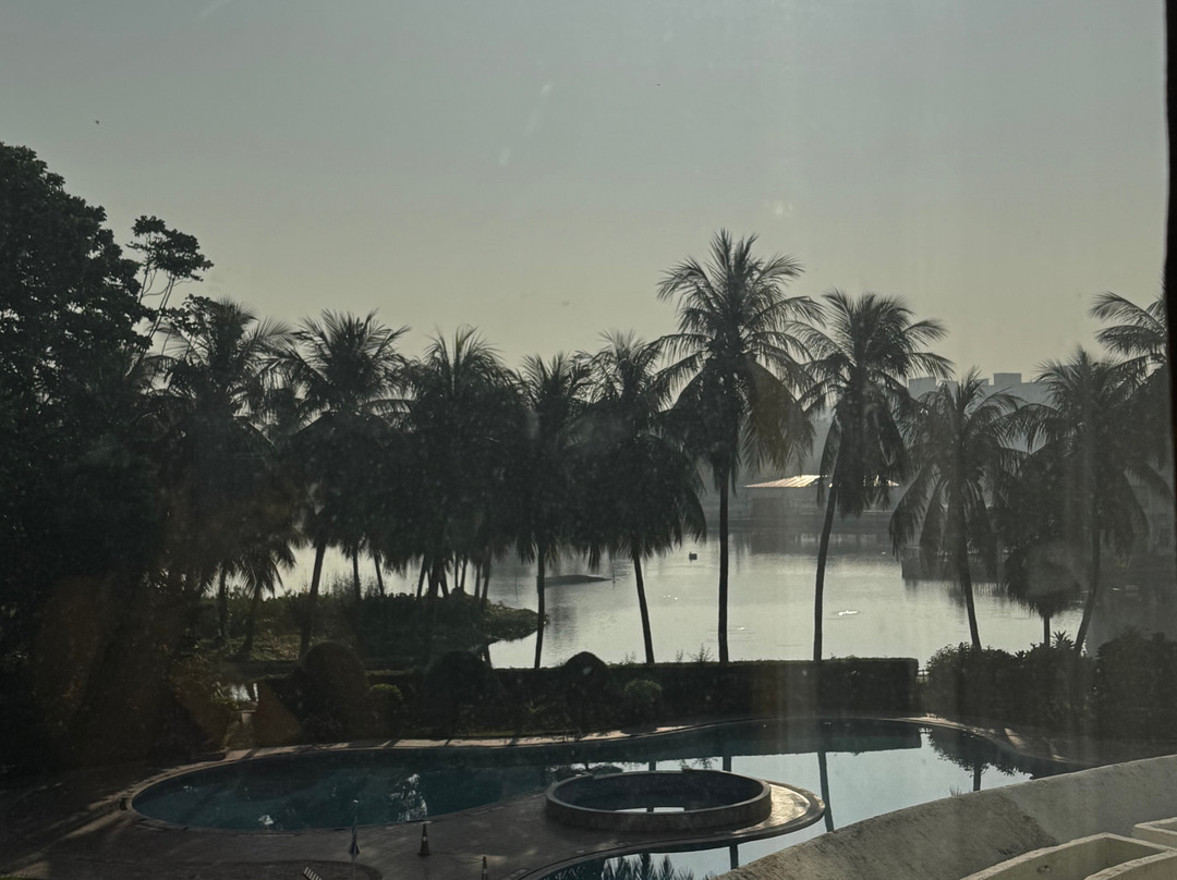 潘奇瓦蒂财富公园酒店主图