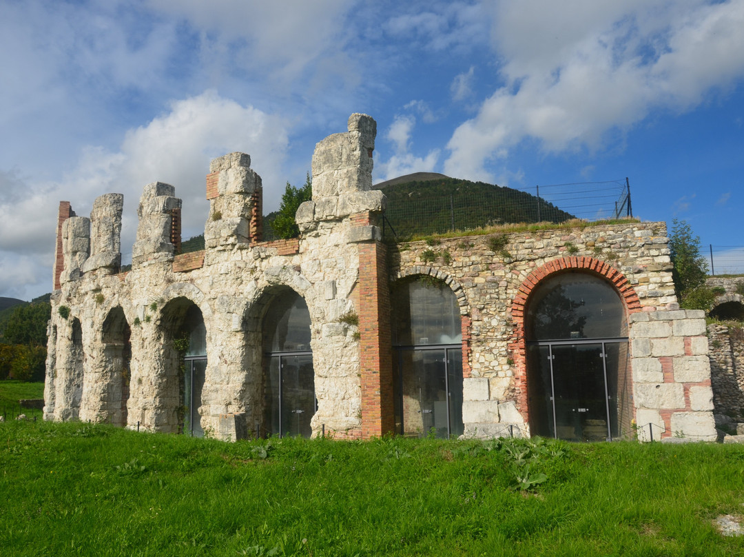 Teatro Romano-古比奥必去景点