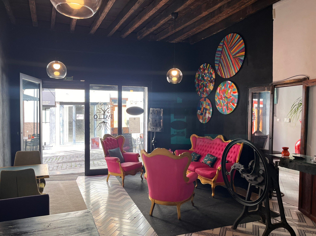 El Patio De Los Sentidos