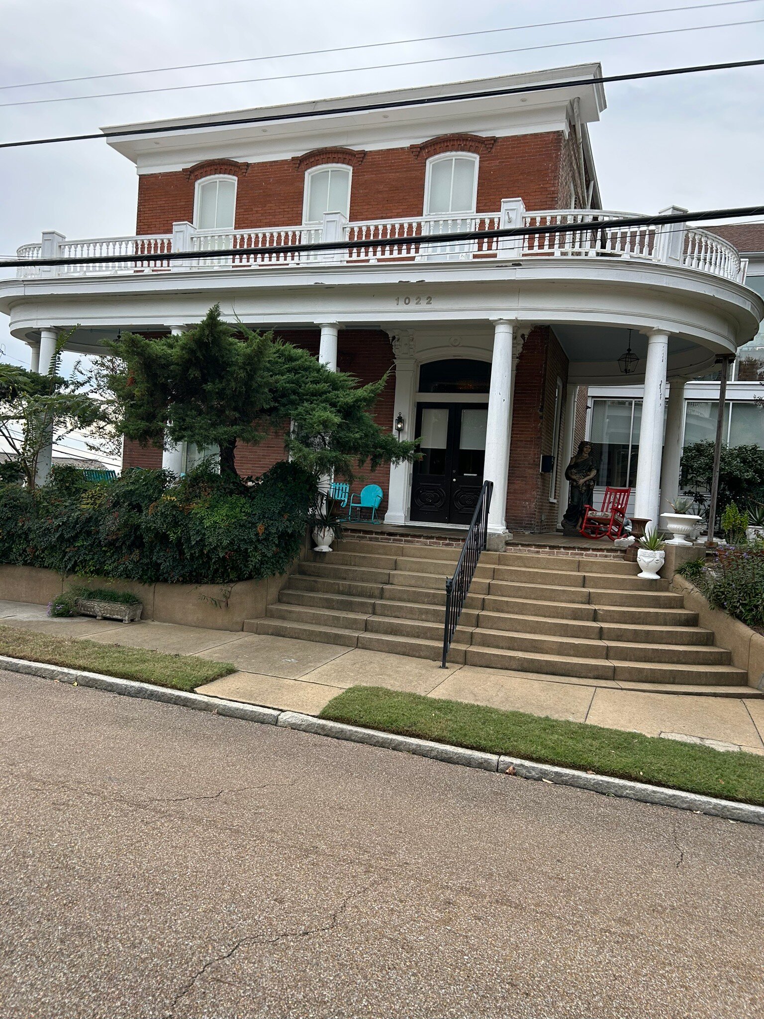 Bazsinsky House-官方