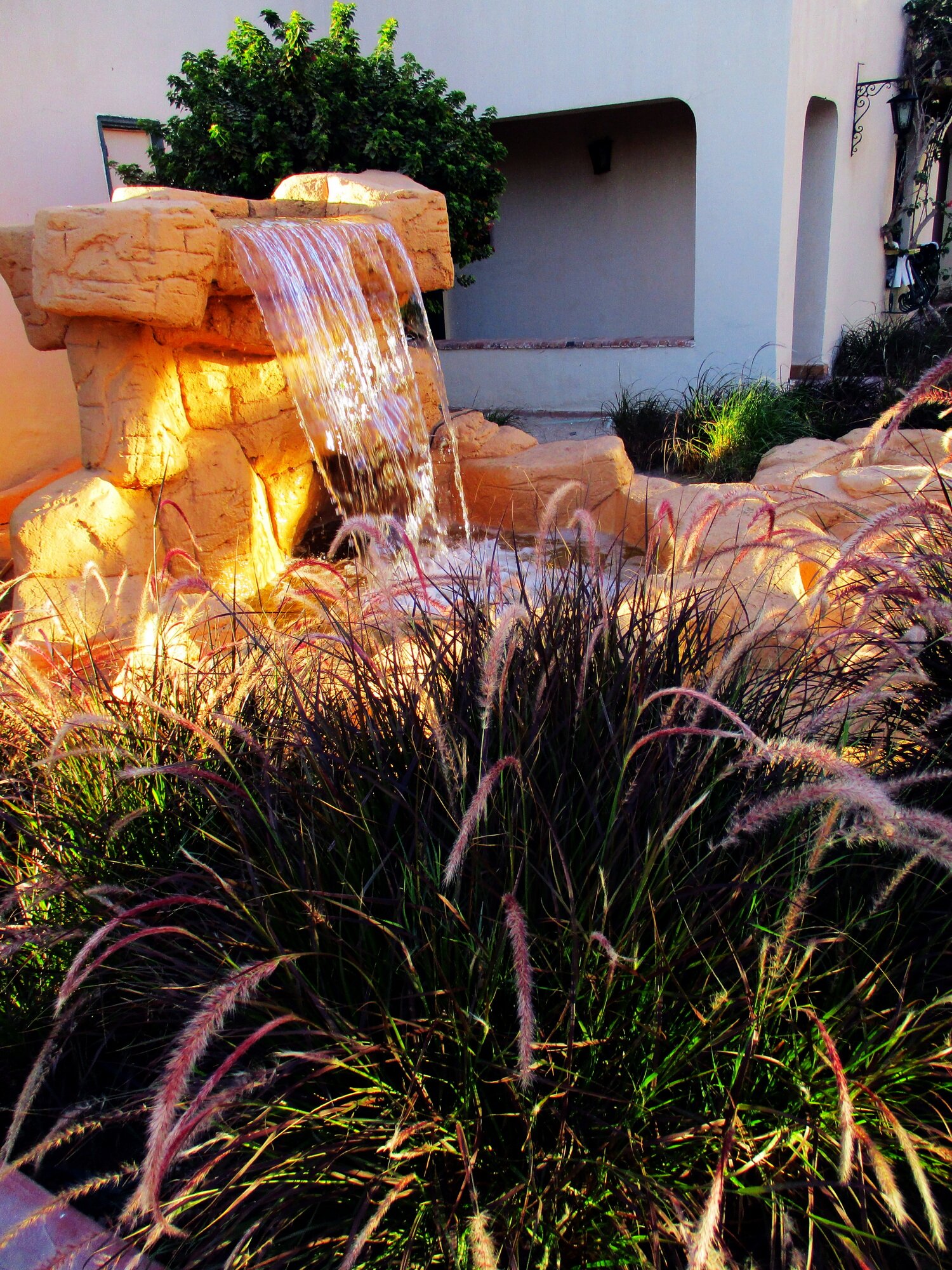 Lotus Bay Resort-官方