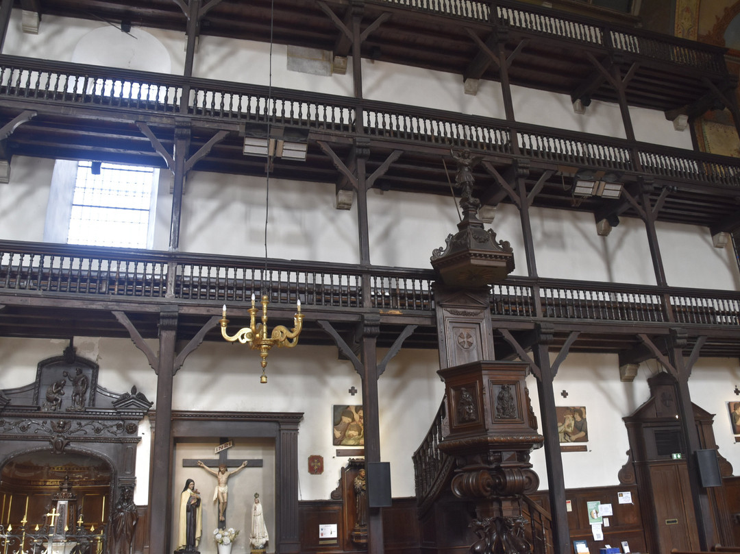 Eglise Saint-Jean-Baptiste-圣尚德路斯必去景点