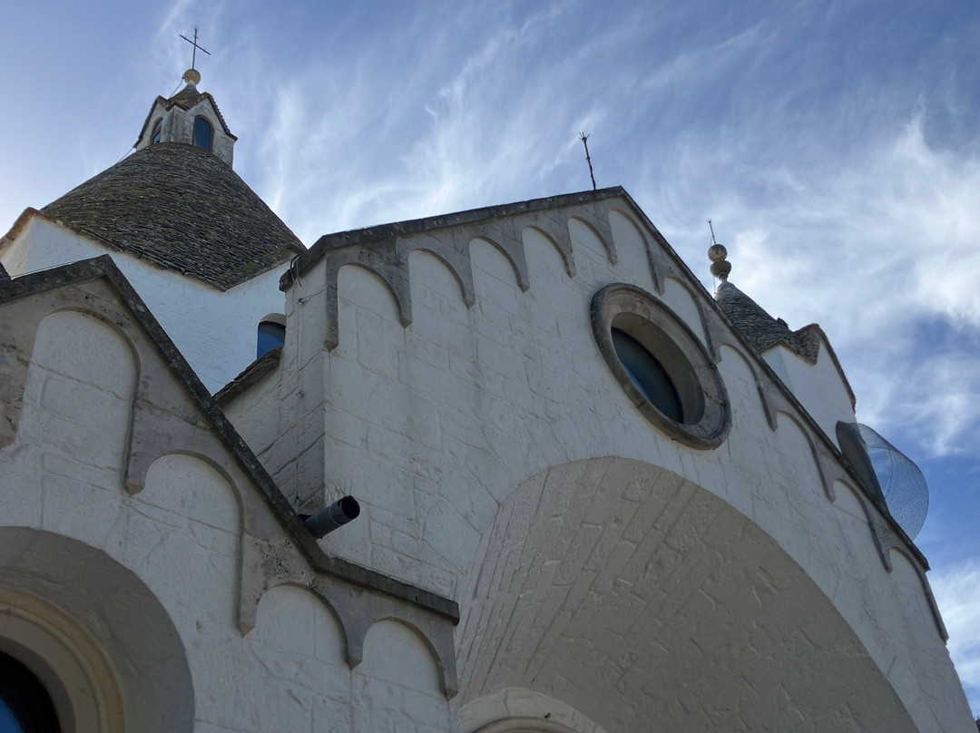 Parrocchia Sant'Antonio di Padova-阿尔贝罗贝洛必去景点