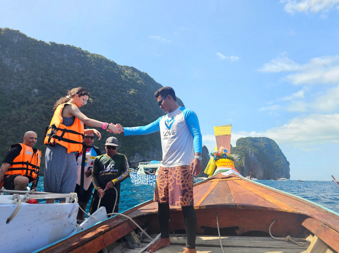 Love Andaman-Talat Nuea必去景点