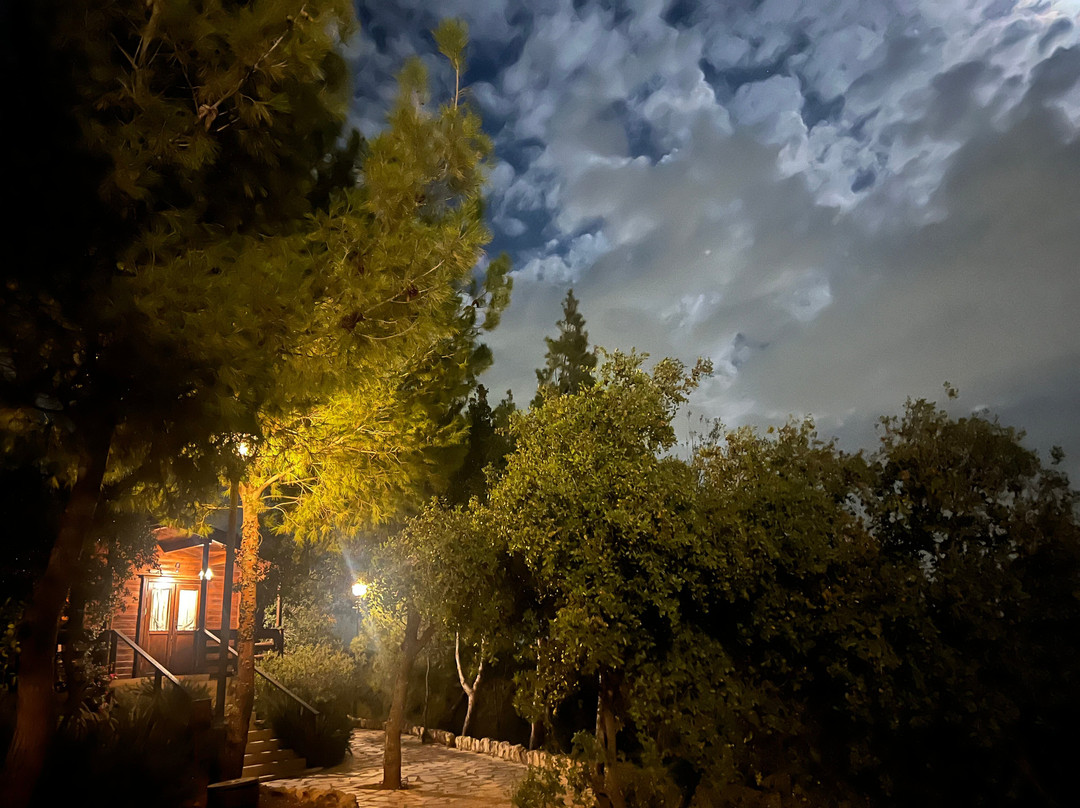 Mountain Breeze Lodge & Resort主图