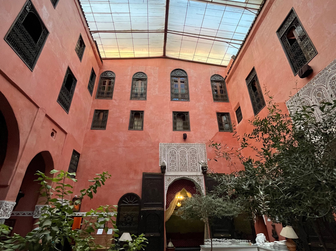 达尔安妮巴旅馆主图