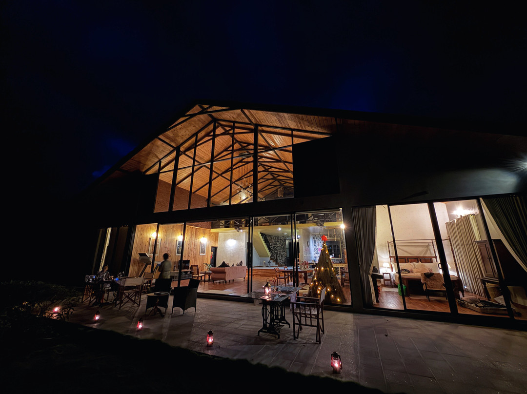 Rosewood Manor主图