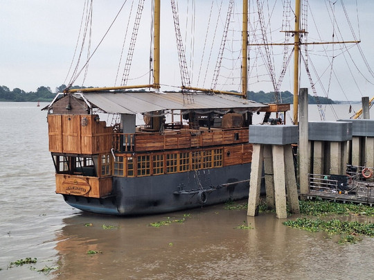 Captain Morgan's Pirate Ship-瓜亚基尔必去景点