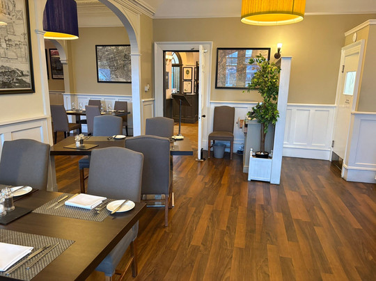 杜查理乡村庄园酒店主图