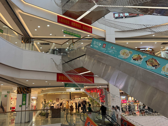 Pineapple Shopping Center-三亚市必去景点