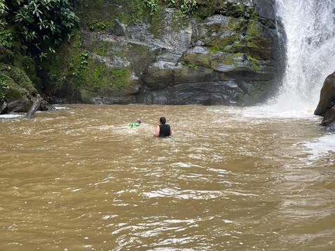 Abel Bustamante - Tour Guide-Manzanillo必去景点