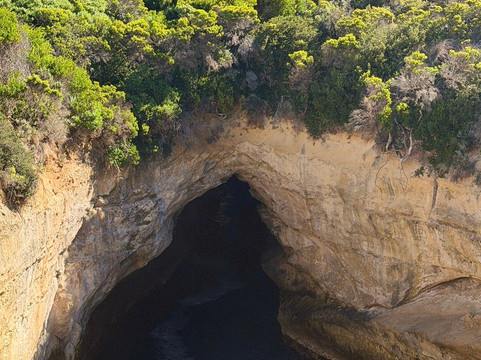 Thunder Cave-坎贝尔港必去景点