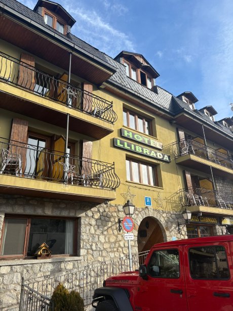 伊布拉达酒店-官方