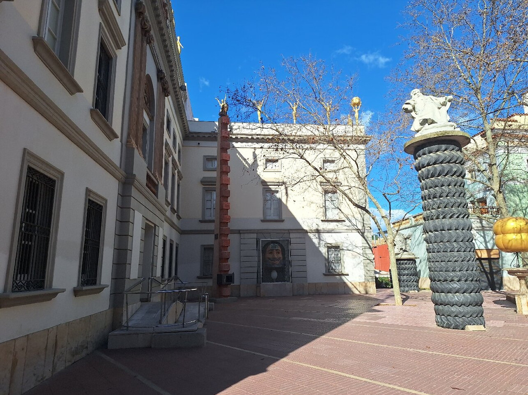 Monumento a Salvador Dali-菲格拉斯必去景点