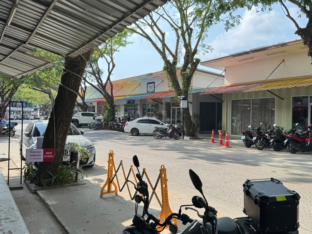 Boat Avenue Villa Market-呈塔累必去景点