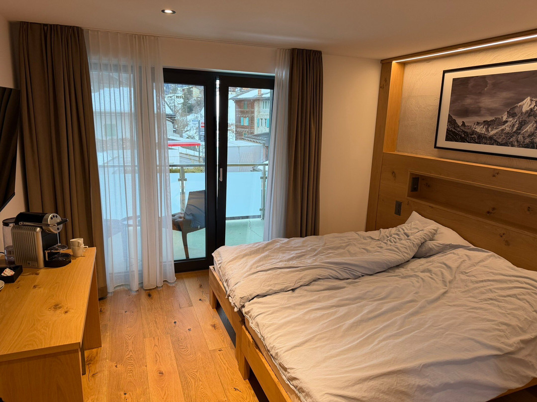 来这屋酒店主图