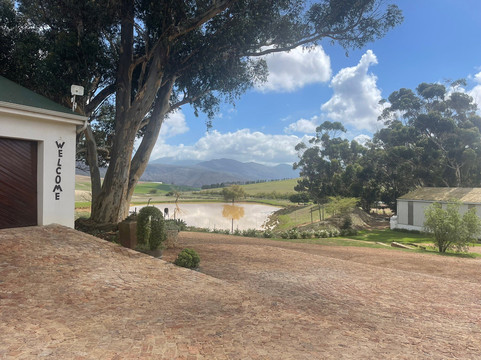 Rouxwil Country House主图