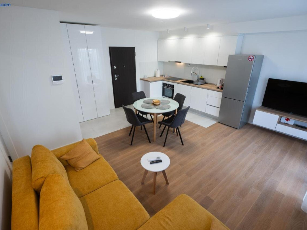 Apartments Tesla V