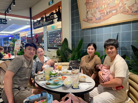 Thai Market Restaurant -  Lê Văn Việt