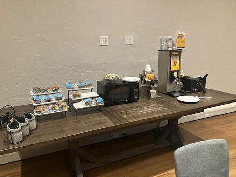 伐木工人酒店主图