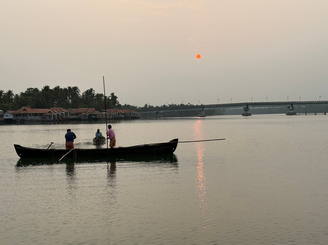 The Lotus Houseboat-Bekal必去景点