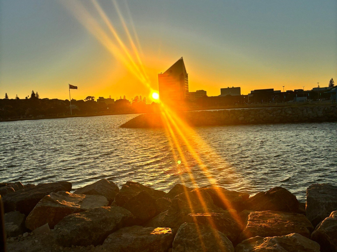 Leschenault Inlet-班伯利必去景点