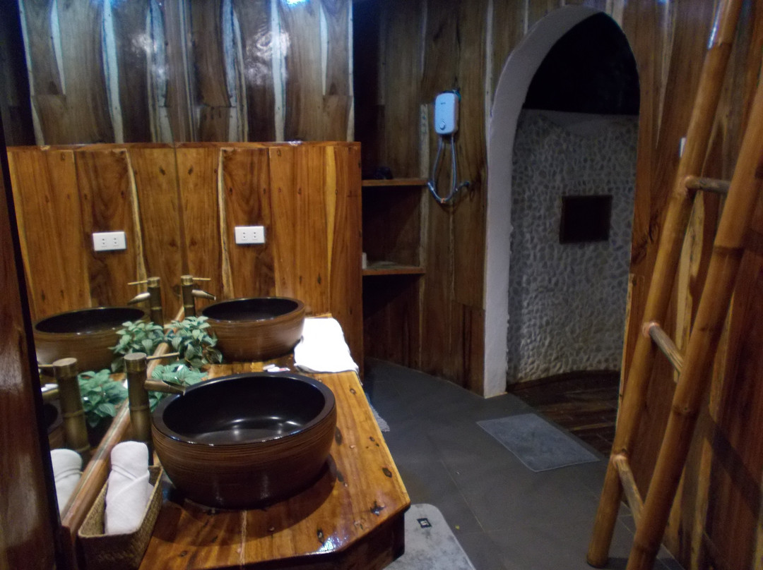 优斯托里瑞索特主图