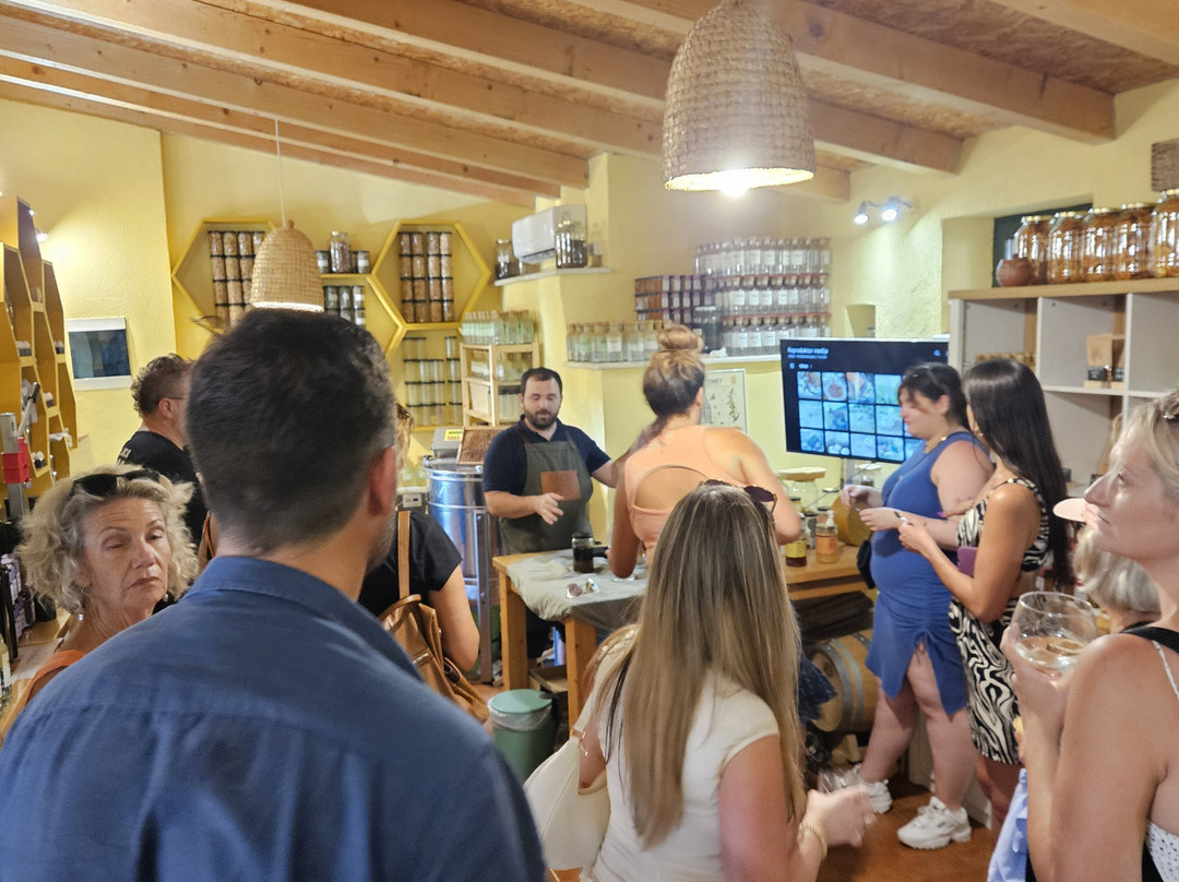 OPG Komparak-科尔丘拉镇必去景点