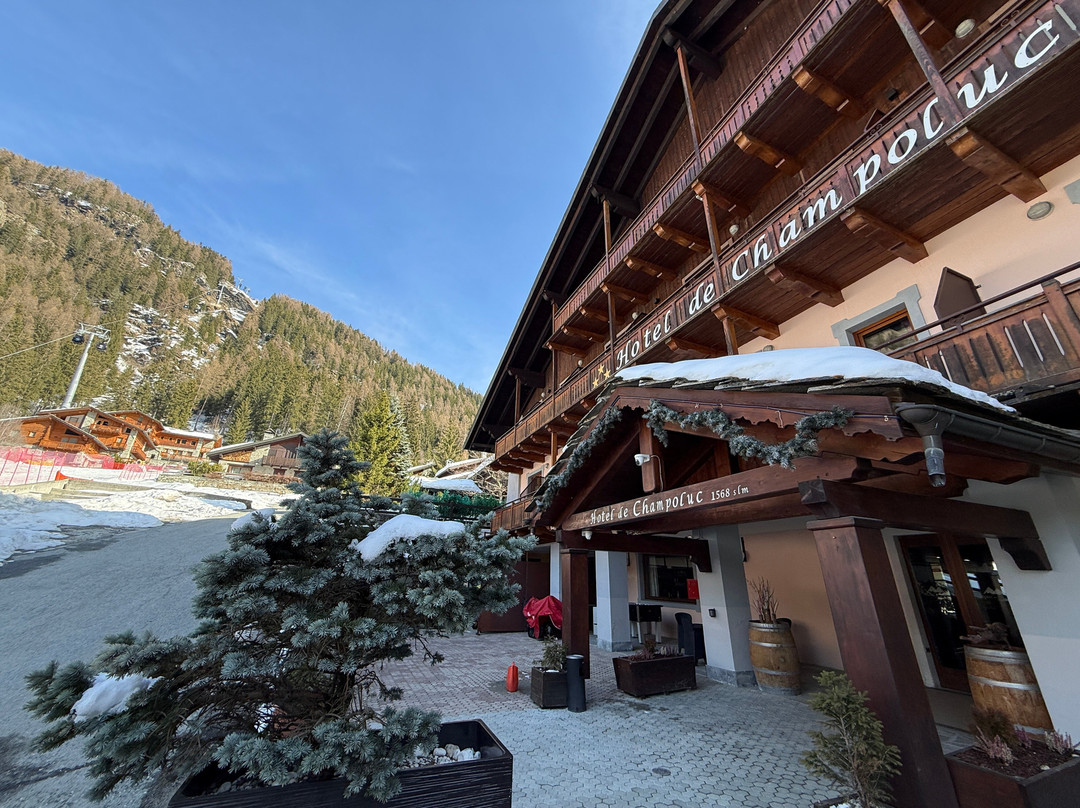 德香波路克酒店主图