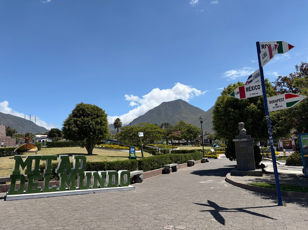 Mitad Del Mundo-皮钦查省 圣安东尼奥镇必去景点